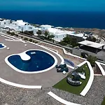 Santorini Grand Luxury イメロヴィグリ
