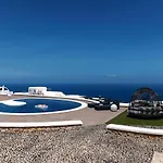 Vila Santorini Grand Luxury Imerovigli (Santorini)